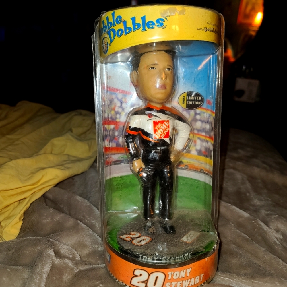Bobble head